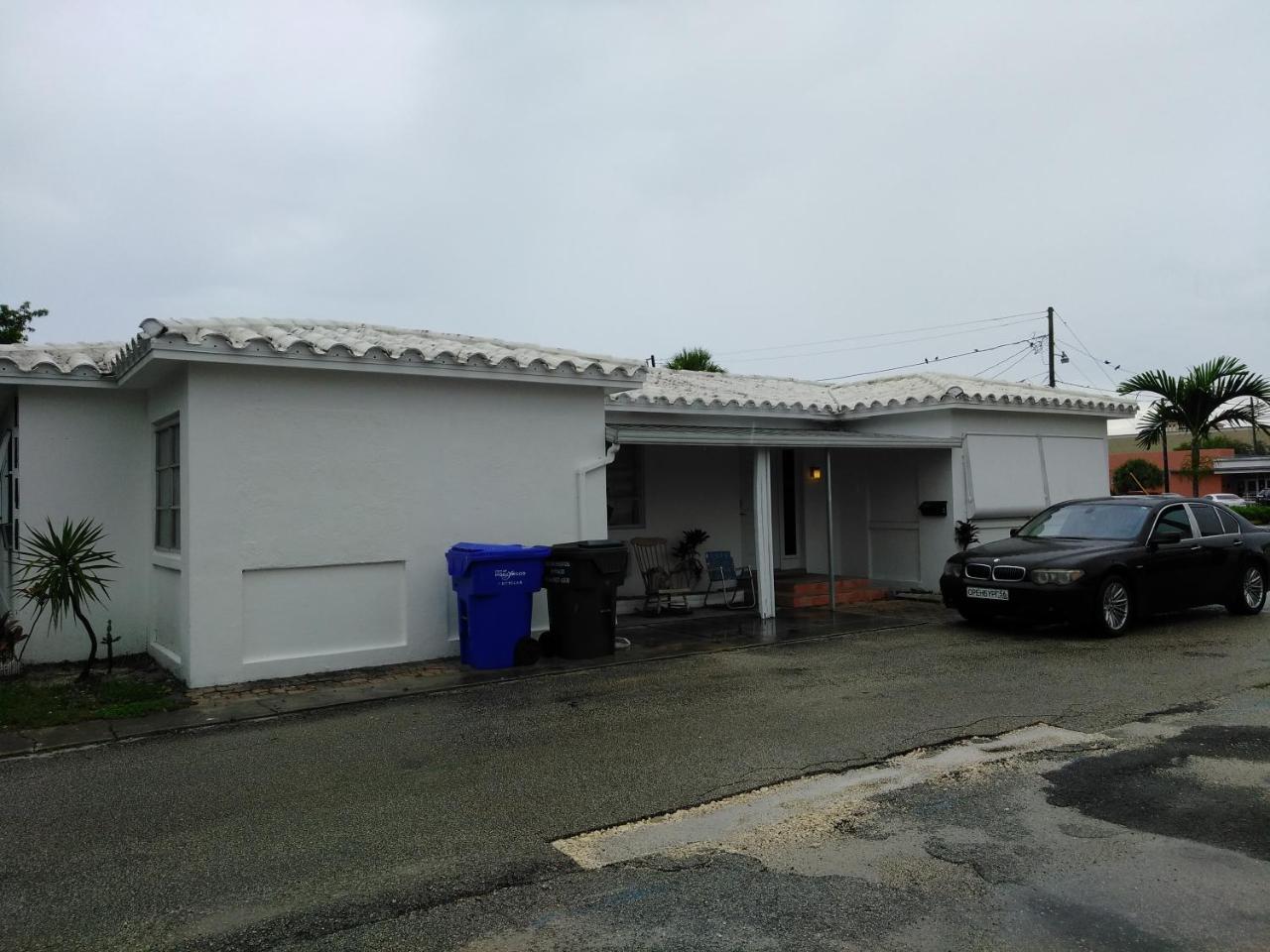 2 Bedroom Bungalow Free Parking In Downtown ハリウッド エクステリア 写真